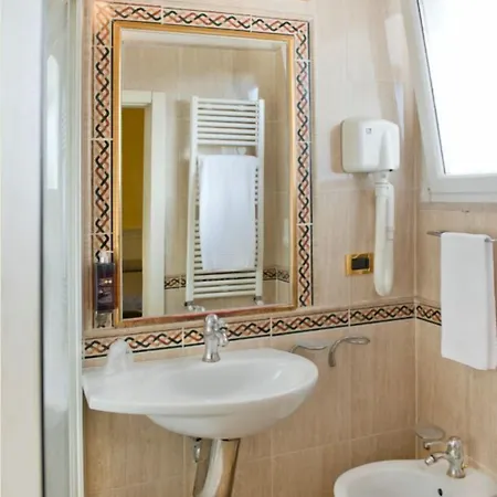 Hotel City Hotel 4*