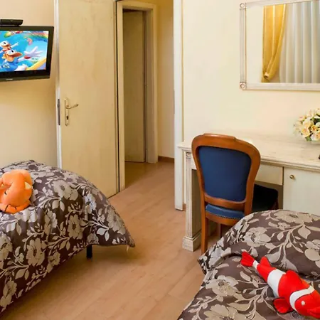 Hotel City Отель 4*