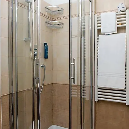 Hotel City Hotel 4*