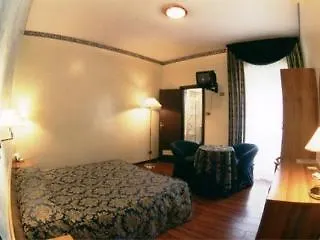 Отель Hotel City 4*