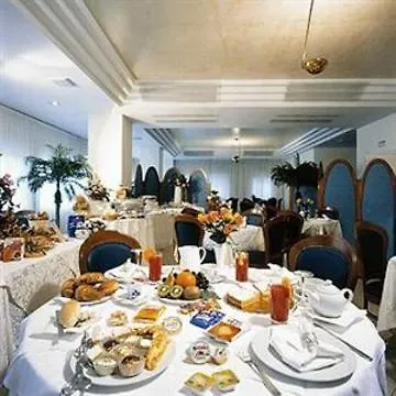 Hotel City Отель Монтесильвано